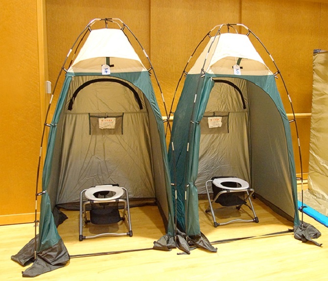 避難所で使用するプライベートテントL