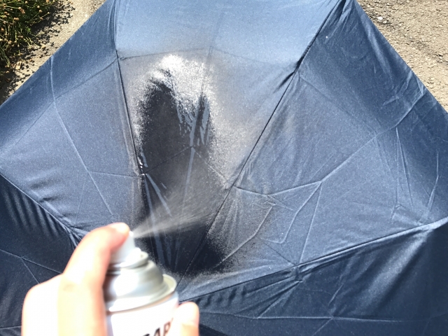 傘に防水スプレー